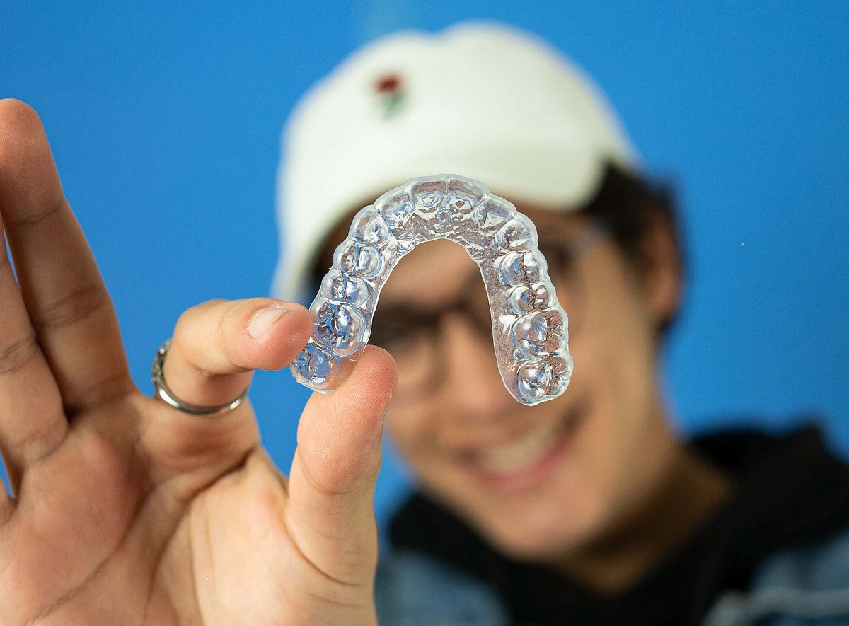 straight teeth with confident clear aligners